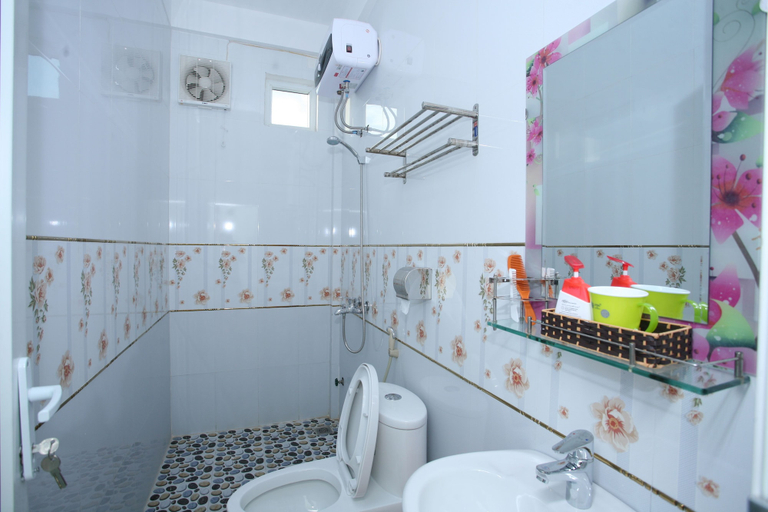 Bathroom 5, Tien's Cozy Homestay, Bố Trạch