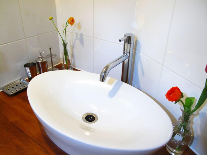 Bathroom, Boathotel Rotterdam Seven, Rotterdam