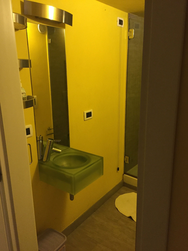 Bathroom 5, B&B Due Papi, Savona