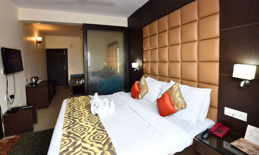 Bedroom 2, Dynasty Resort, Nainital
