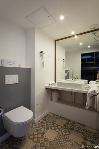 Bathroom 4, Hôtel Libéra Restaurant & Spa Caen-Colombelles, Calvados