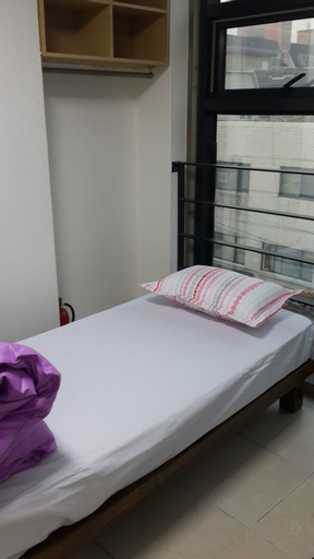 Solo Residence in Central, Guri