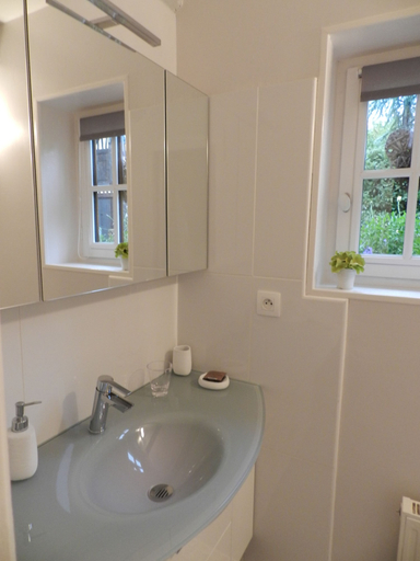 Bathroom 5, Le Pressoir, Calvados