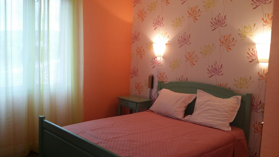 Bedroom 5, Les Closeaux Phil, Manche