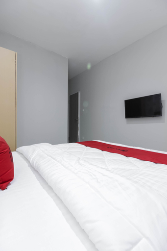 Bedroom 12