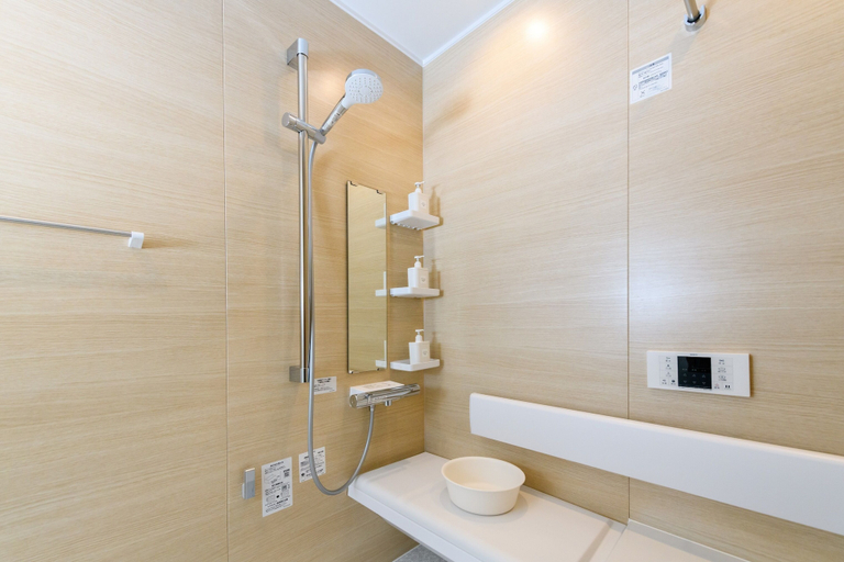 Bathroom 3, Jade, Kamakura
