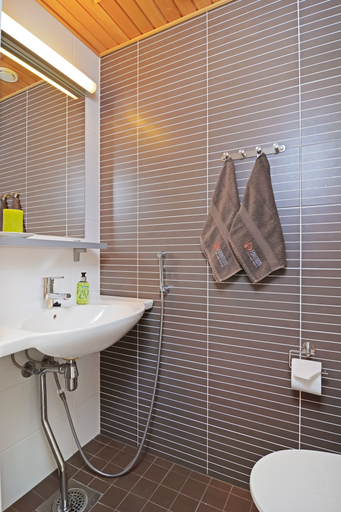 Bathroom 4, Forenom Serviced Apartments Tampere Pyynikki, Pirkanmaa