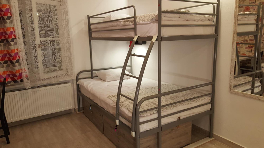 Bedroom 3, Hostel Lwowska 11, Warsaw