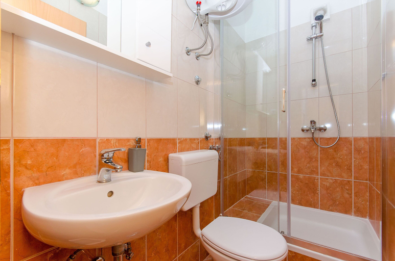 Bathroom 5, Apartments Seaview, Tučepi