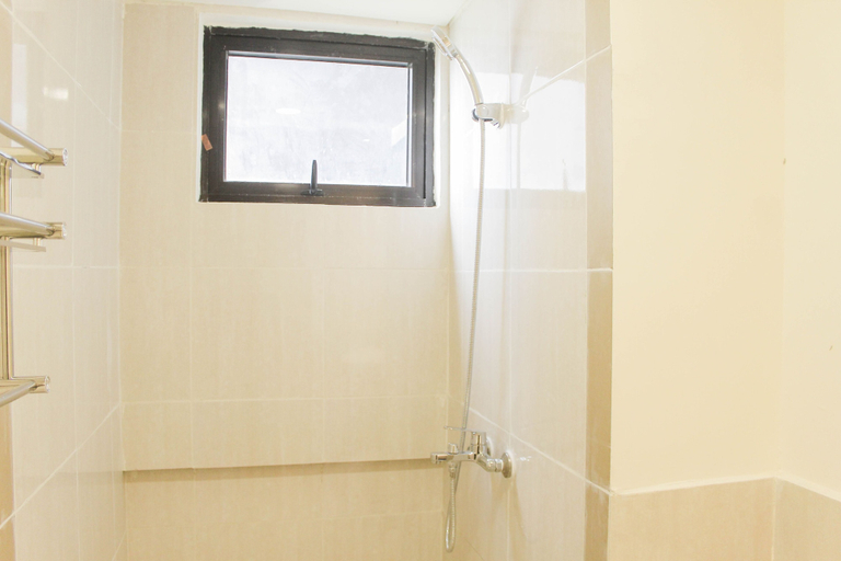 Bathroom 3, Super 3Br At Meikarta Apartment, Cikarang