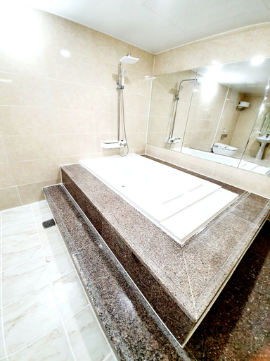 Bathroom 5, Uneed Hotel, Chilgok