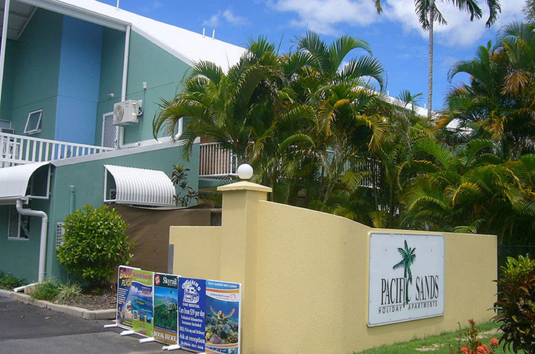 Exterior & Views 2, Pacific Sands Holiday Apartments, Cairns