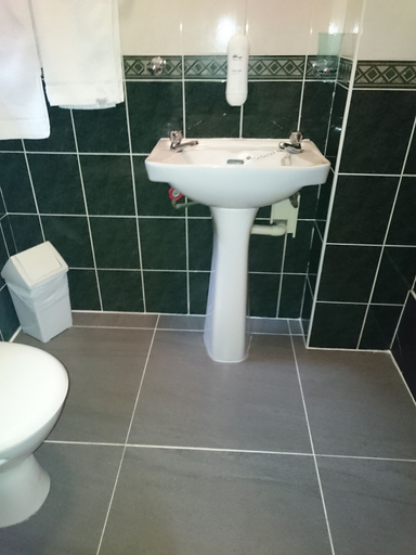 Bathroom 3, Livingston Lodge Hotel, West Lothian