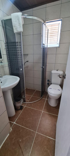 Bathroom 5, Esmana Otel, Bodrum