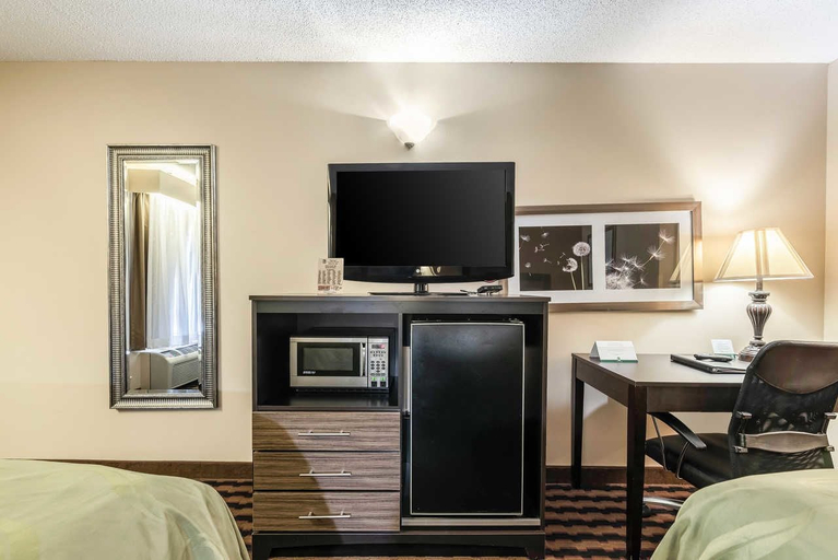 Bedroom 4, Quality Inn Decatur River City, Morgan