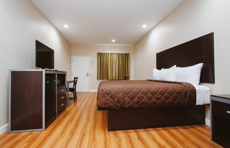 Bedroom 2, Palace Inn 290 & Jones Rd, Houston