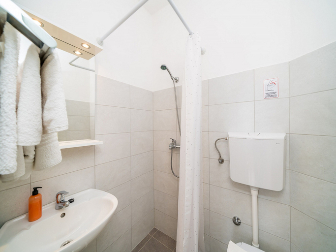 Bathroom 4, Guest House Villa Nina, Župa Dubrovačka