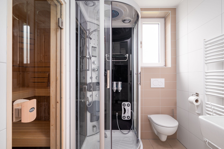 Bathroom 3, Recreatiepark Tusken de Marren, Boarnsterhim