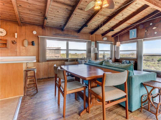 Food & Drinks 5, Pounds Cottage, 1 Bedroom, Ocean Front, Pet Friendly, Sleeps 5, Saint Johns