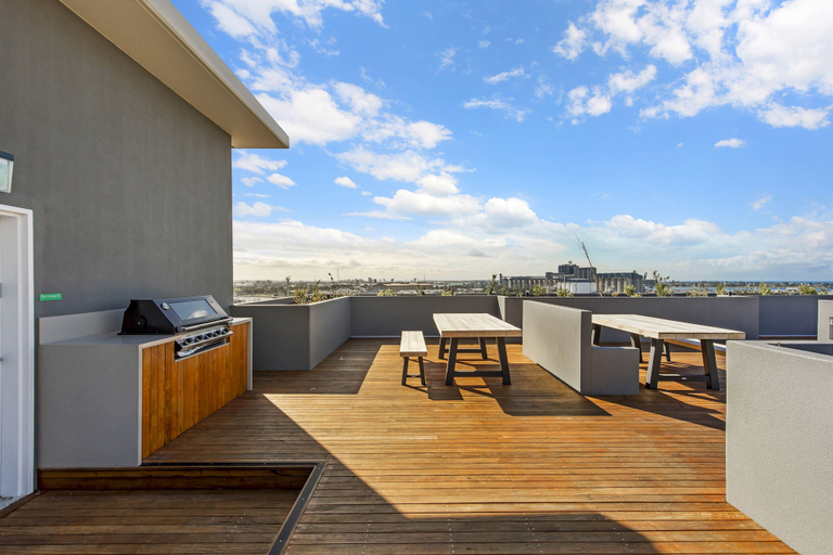 Others 5, Astra Apartments Newcastle West, Newcastle - Inner City
