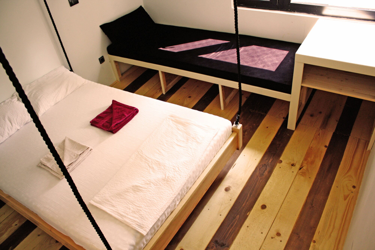 Bedroom 3, ArkaBarka Floating Hostel and Apartments, Belgrade