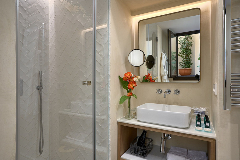 Bathroom 4, Suites Murillo Plaza Sta Cruz, Sevilla