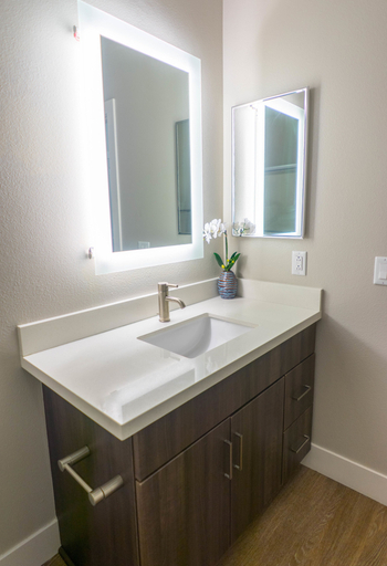 Bathroom 3, Glendon Apartments, Los Angeles
