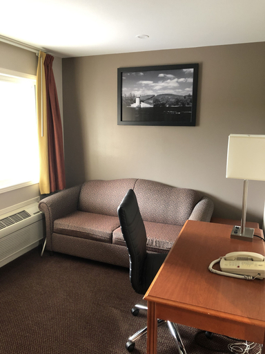 Others 5, Super 8 by Wyndham Kingston, Frontenac