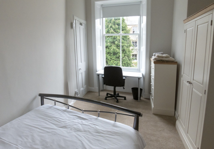 Bedroom 3, Silver Lining - Spottiswoode Apartment, Edinburgh