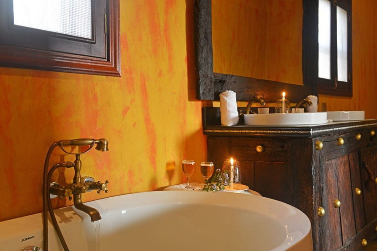 Bathroom 4, Buffalo Safari Lodge, Bunyaruguru
