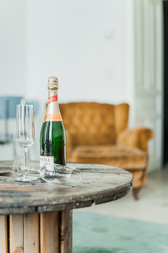 Food & Drinks 5, easy-flat Augarten - Apartments near Danube and Metro, Wien