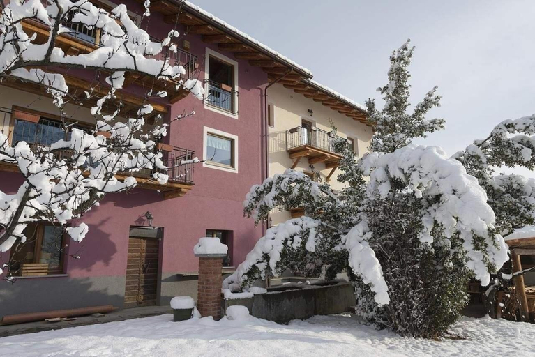 Exterior & Views 2, Agriturismo Gli Elfi, Aosta