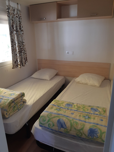Bedroom 3, Camping Les Sources, Vaucluse