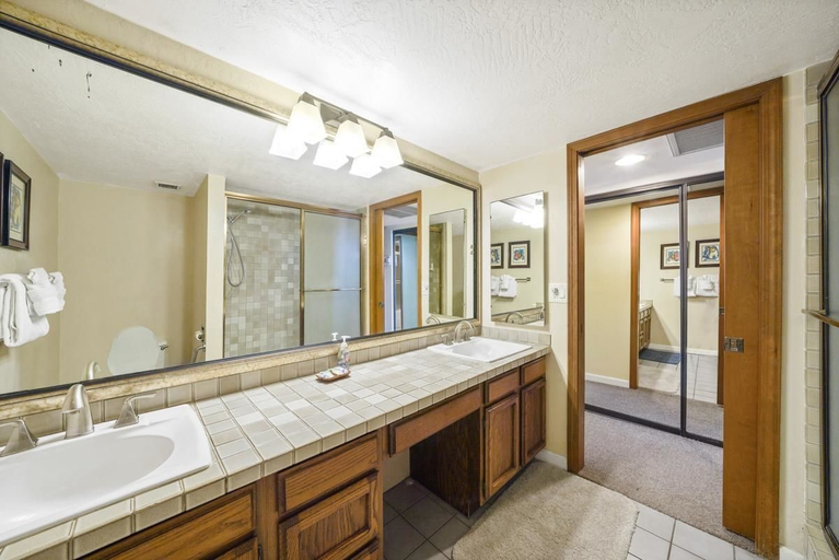 Bathroom 4, Holualoa Bay Villas#106, Hawaii