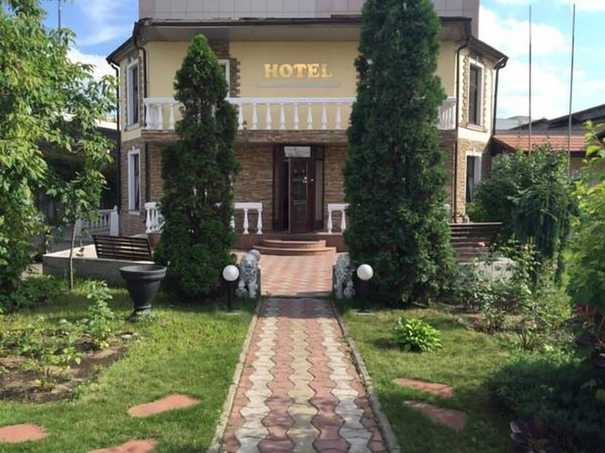 Exterior & Views 2, Garden Hotel, Central