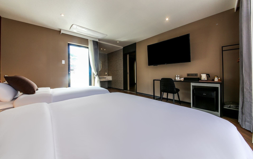 Bedroom 3, Brown Dot Hotel Nampo Chungmu, Jung
