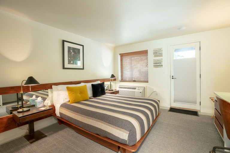 Bedroom 2, Little Beaver Inn, El Paso