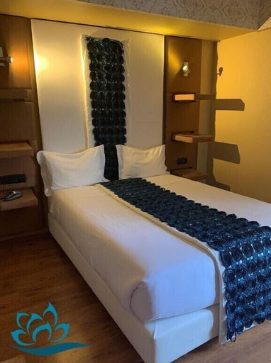 Bedroom 25