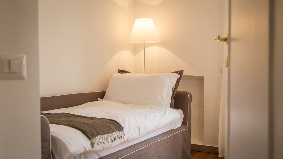 Others 2, Rental In Rome Colosseum View Luxury Apartment, Roma
