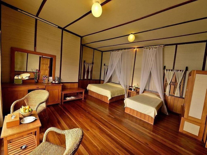 Bedroom 3, Shwe Inn Tha Floating Resort Hotel, Taunggye