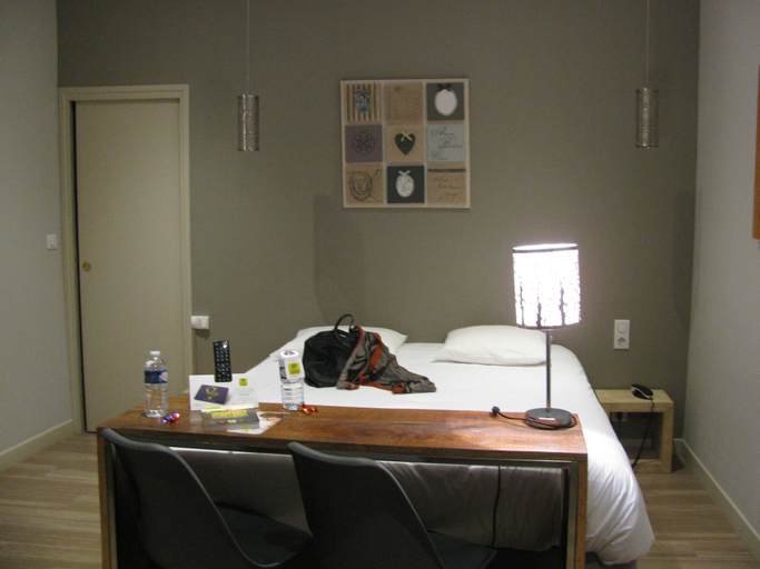 Bedroom 3, Logis Hotel Le Cheval Noir, Indre