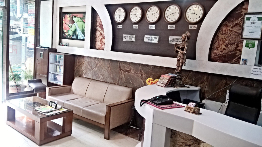 Hotel Su Shree Continental, West