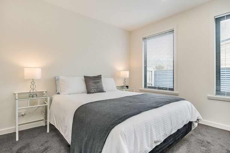 Bedroom 2, Apartments on Fraser Bicheno, Glamorgan-Spring Bay