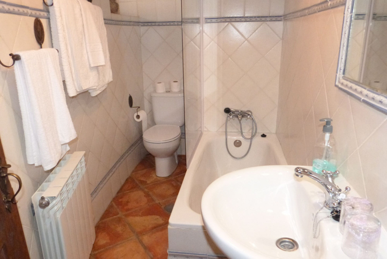 Bathroom 3, Lugar Dos Devas, Pontevedra