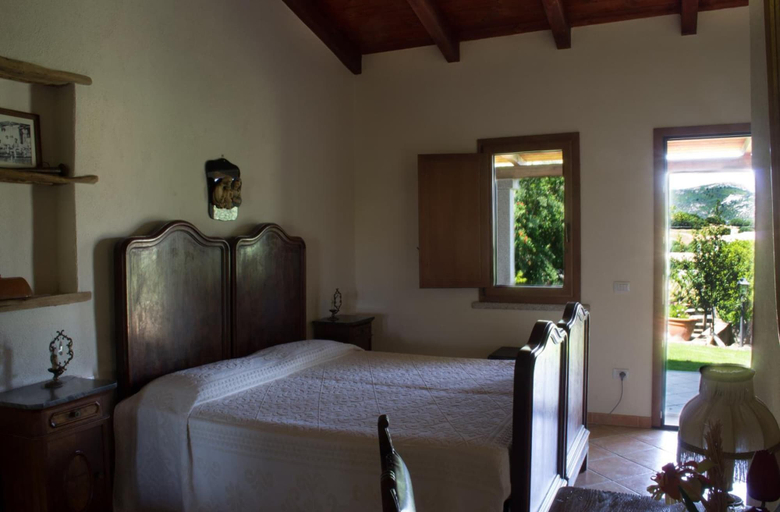 Bedroom 3, Domo Minnannu Miriu, Olbia-Tempio
