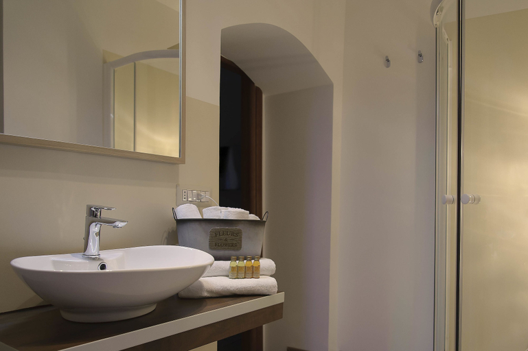 Bathroom 3, Xenìa B&B, Enna