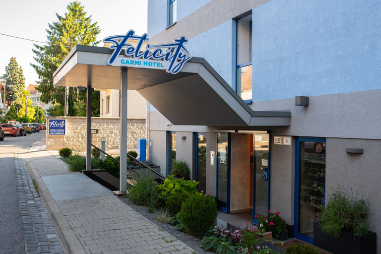Felicity Garni Hotel, Bratislava II