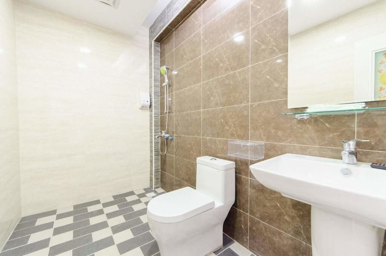 Bathroom 3, Apple House, Hualien