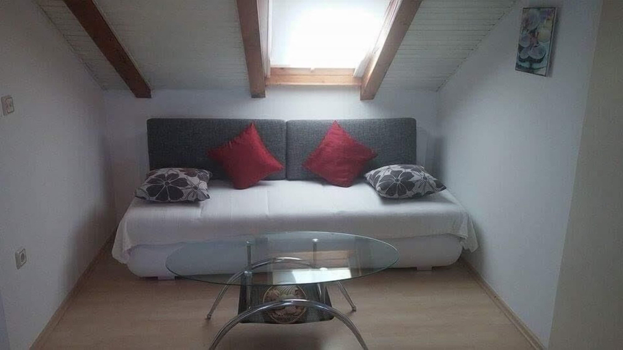 Bedroom 2, Apartments Benutić / One Bedroom A1, Kaštela