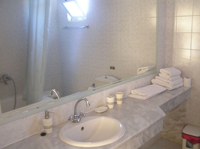 Bathroom 4, Hotel Polydoros, Crete